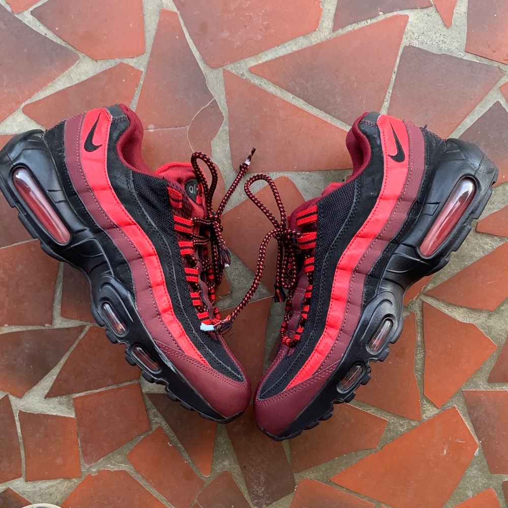 Nike Black and Red Air Max Style Sneakers